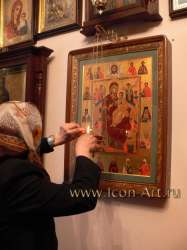 Икона Всецарица в храме