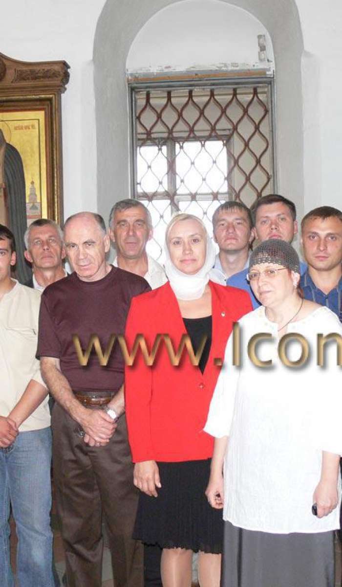 В Храме – священник протоиерей Александр Троицкий, Ольга Трухачева и Александр Малчик, Екатерина Ильинская, Сергей Надобных, Иван Сопленков и другие сотрудники фирмы «Монтана Кофе», 2007 год
