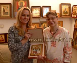 заказчица с иконой