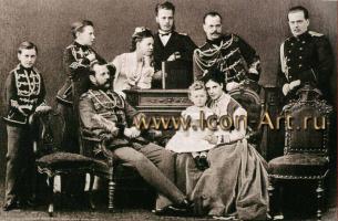 Император Александр II (1818-1881) с августейшей семьей 1870 г.