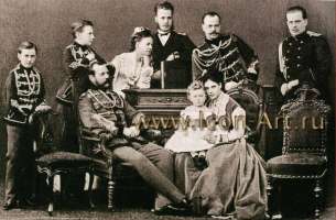 Император Александр II (1818-1881) с августейшей семьей 1870 г.