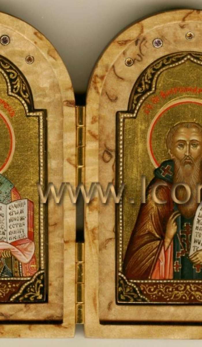 Складень из карельской березы с Николаем Чудотворцем и Александром Константинопольским.