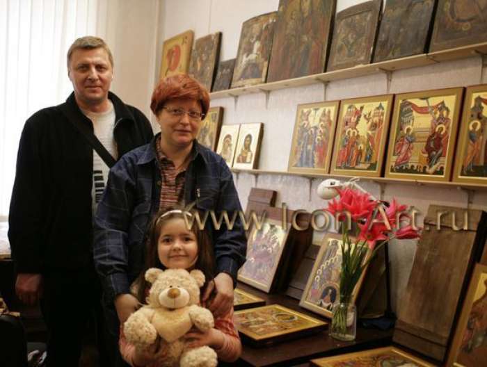 Фото: Вместе с Виктором Владимировичем, старостой церкви Успения Пресвятой Богородицы в селе Петрово-Дальнее (Московская обл.)