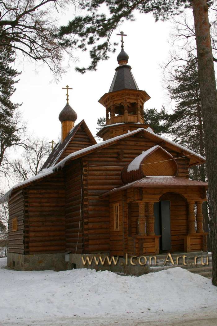 Фото: Храм Успения Пресвятой Богородицы в селе Петрово-Дальнее