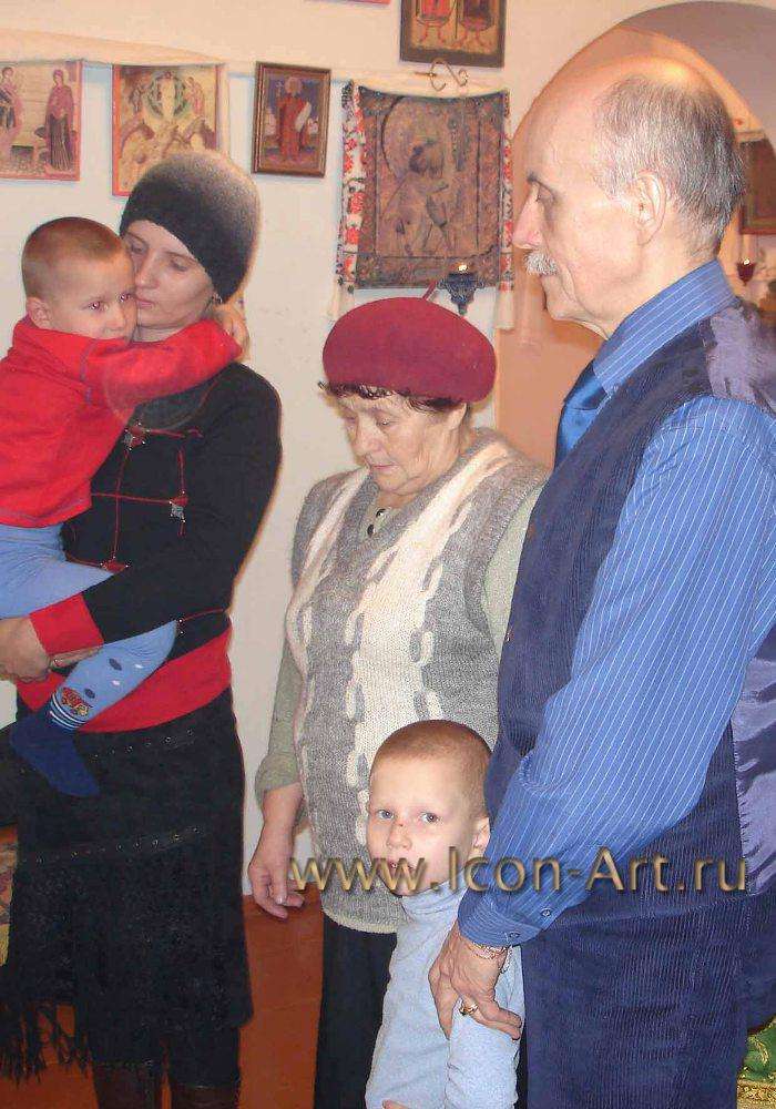Фото: Прихожане на службе