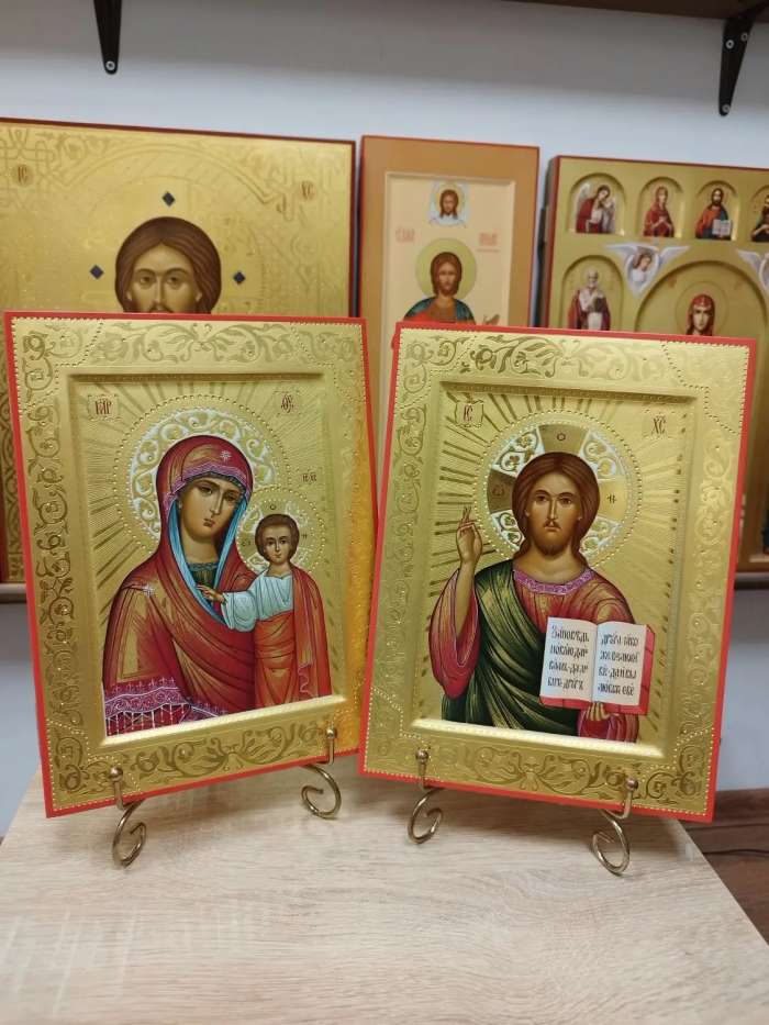 Фото: Венчальные иконы Пресвятая Богородица Казанская и Господь Вседержитель