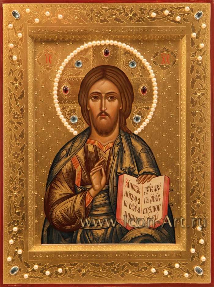 Фото: Икона Господа Вседержителя и Икона Пресвятой Богородицы «Владимирская» 