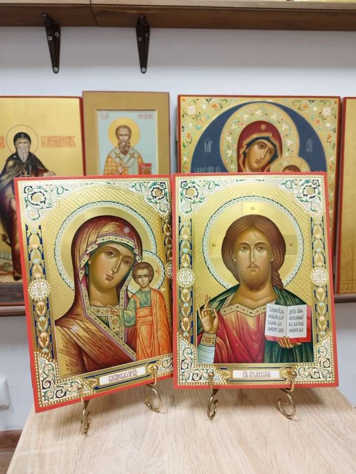 Фото: Венчальные иконы Пресвятая Богородица Казанская и Господь Вседержитель