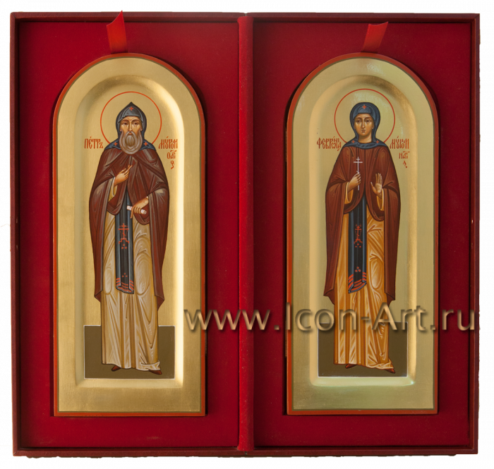 Фото: Иконы: святой преподобный Петр Муромский и святая преподобная Феврония Муромская в шкатулке