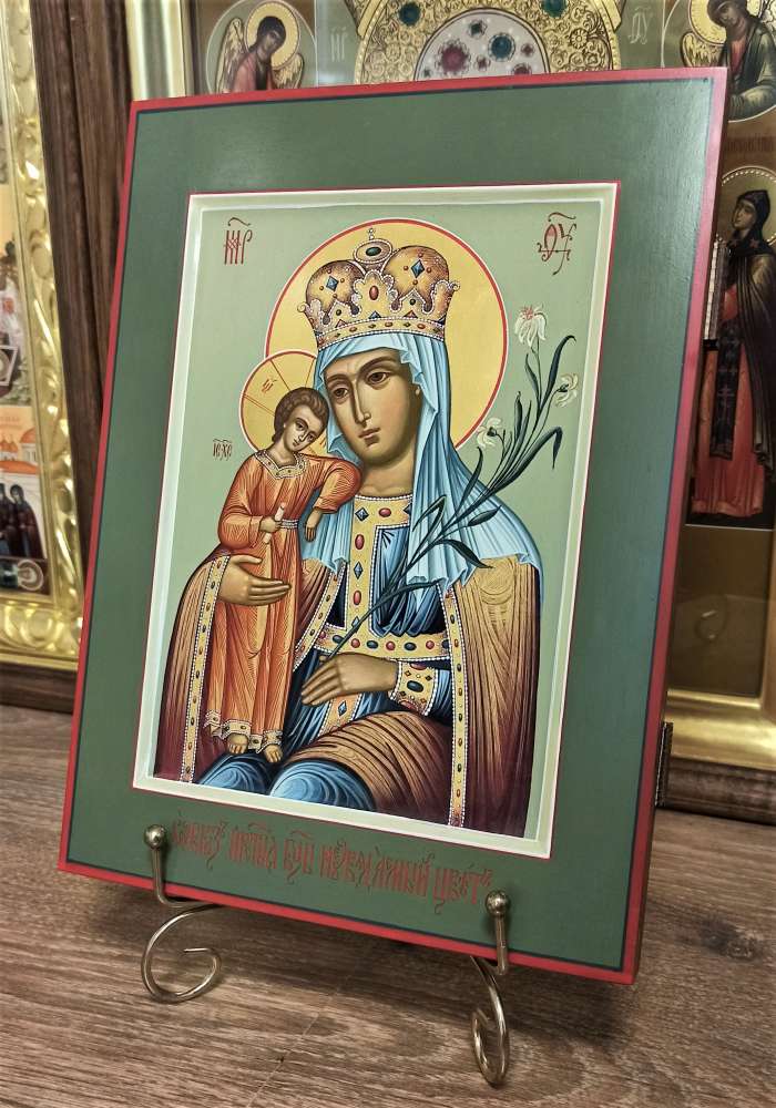 Фото: Икона Пресвятой Богородицы Неувядаемый Цвет