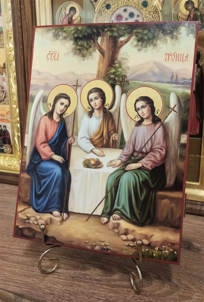 Фото: Икона Пресвятой Троицы