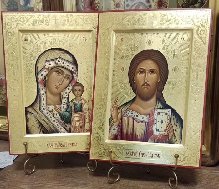 Фото: Венчальные иконы Пресвятая Богородицы Казанская и Господь Вседержитель