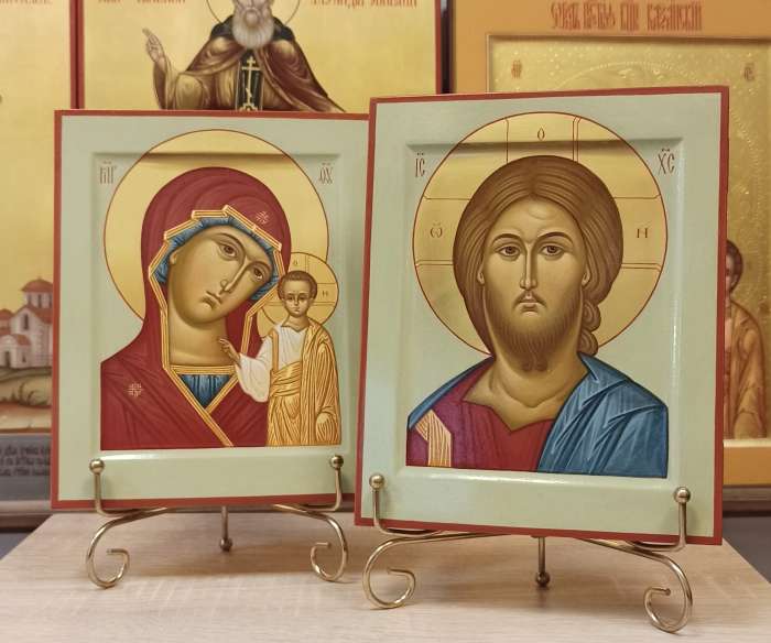 Фото: Венчальные иконы образ Пресвятой Богородицы Казанская и Господь Вседержитель