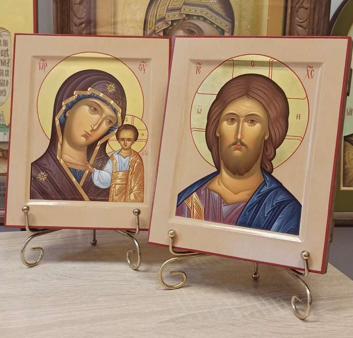 Фото: Венчальные иконы Пресвятая Богородица Казанская и Господь Вседержитель