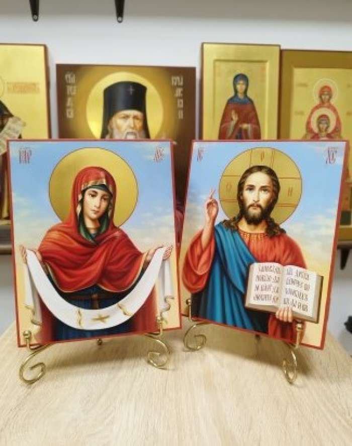 Фото: Венчальные иконы Пресвятая Богородица Покров и Господь Вседержитель