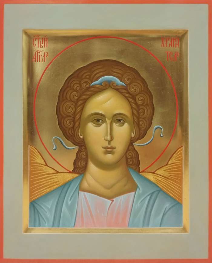 Икона Ангела Хранителя с позолотой, крупный лик с золотыми крыльями на мятном фоне
