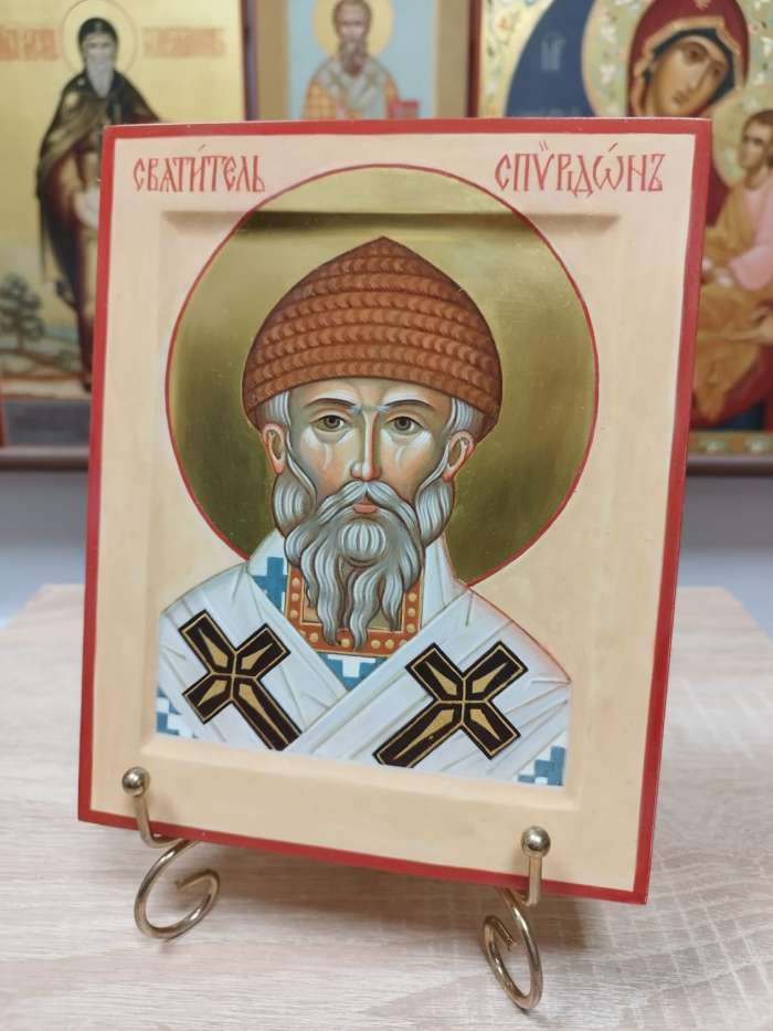 Икона святителя Спиридона Тримифунтского с золочёными нимбами