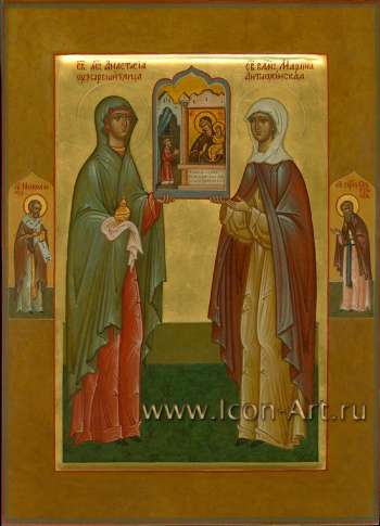 Семейная икона. Святая мц. Анастасия Узорешительница и святая великомуч. Марина Антиохийская. На полях иконы святой Николай чудотворец и святой Сергий Радонежский. В руках святые держат икону Пресвятой Богородицы «Нечаянная Радость»