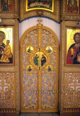 Иконостас в Петрово-Дальнем